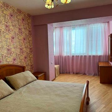 Здаеться 4 кімнатна квартира, новобудова,