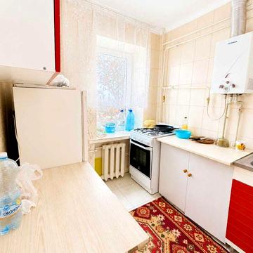 продаю 1 комнатную квартиру Космонавтов 98