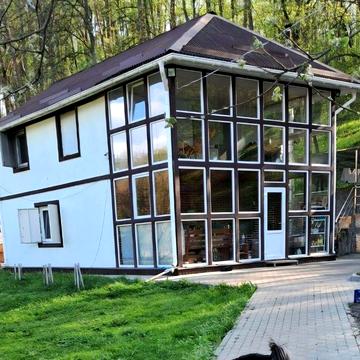 Продам двоповерховий будинок (без рієлторів)
