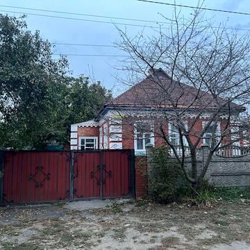 Продам будинок в  смт.Приютовка.