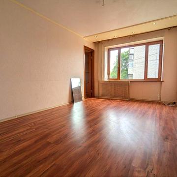 Продаж 3х кім кВ неподалік Покровського собору