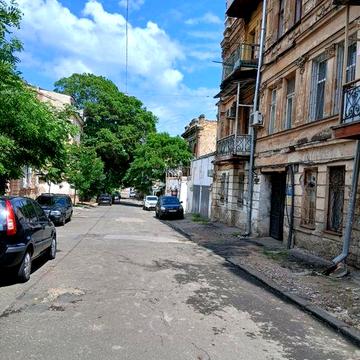 Продам 2 комн. кв. в центре