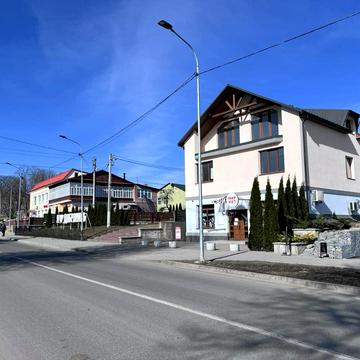 Торгова вул., 1А