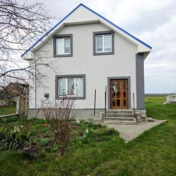Продаж будинку 120 м2 в передмісті Житомира с. Вереси. Ремонт. Газ. Ділянка 12,5 сот