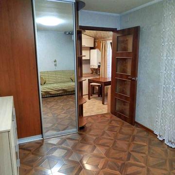 Собственик, Продам 2-комнатную квартиру. Автономное отопление!Центр.