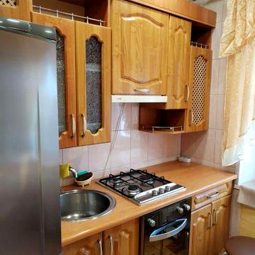 Продам затишну 1-кімнатну квартиру в Саксаганському районі (зупинка «Космонавтів»)