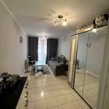 Продаж 3к квартири 70 кв. м на вул. Обїзна