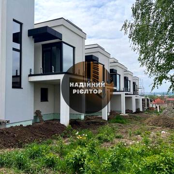 Таунхаус із власною криницею та терасою 60 м²