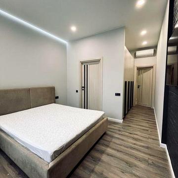 Стильна 2-кімнатна квартира 60 м² після ремонту, Печерськ вул. Андрія Верхогляда, 14А