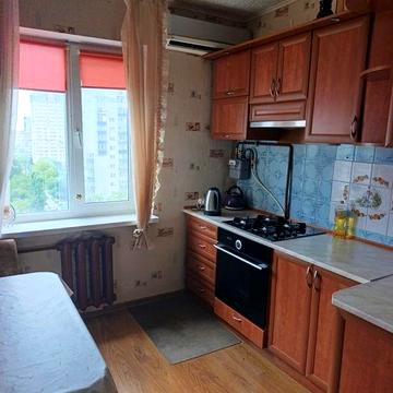 Сдаётся 1 ком квартира на Бочарова ТЦ Волна. Газ.