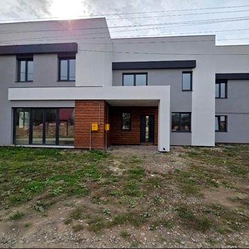 Продаж сучасного котеджу в м.Коломия