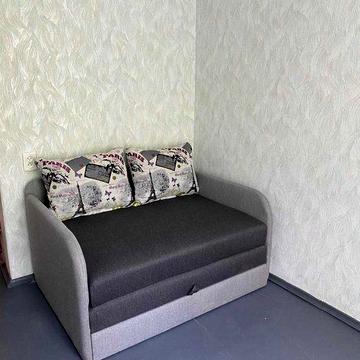 Сдам трехкомнатную в районе Титова (Незалежності)