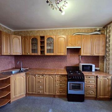 Продаж 1-кім просторої р-н ТРЦ Глобал  43,3  7/10ц