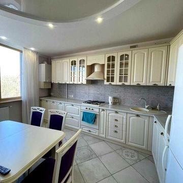Продаж 2-кімнатної квартири в ЖК River Park 1, вул. Галицька