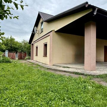 Будинок для родини: ремонт, тераса, 15 соток, село Садове