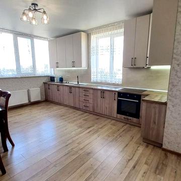 Большая 2 ком квартира в центре Киевского района
