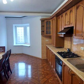 Простора квартира 140 м2 з індивідуальним опаленям