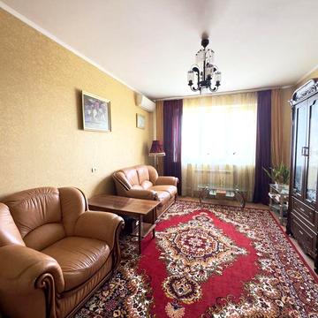 Продаж 4х кімнатноі квартири по вулиці Г.Крут