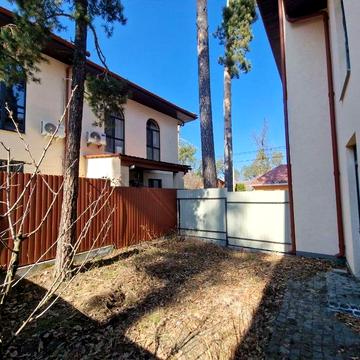 Продаж великого Таунхаусу 126м² з керамоблоку з ділянкою 1,5 сотки землі у курортному Ворзелі!