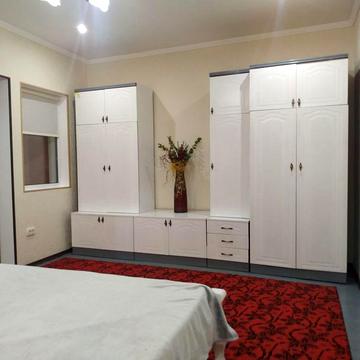 Продаж частини будинку садибного типу 89м( 2 квартири)центр міста біля річки