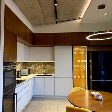 Двокімнатний пентхаус з дизайнерським ремонтом 102м2! Газ! 2 тераси  Камін