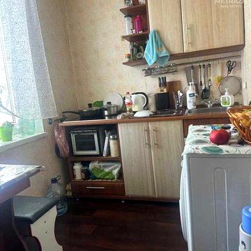 Продам Светлая 1-комнатную квартиру возле медкомплекса