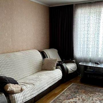 Продам 3к на Півд-Зх повністю мебльовану.