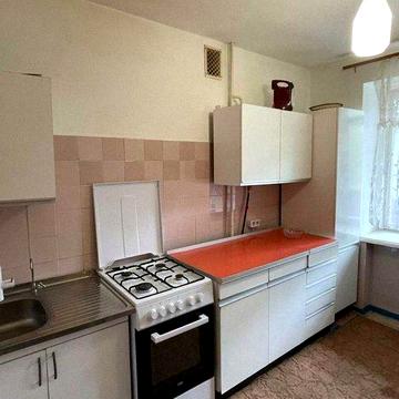Продам 3-комнатную квартиру, пр. Алекс-ра Поля, р-н Центр АК