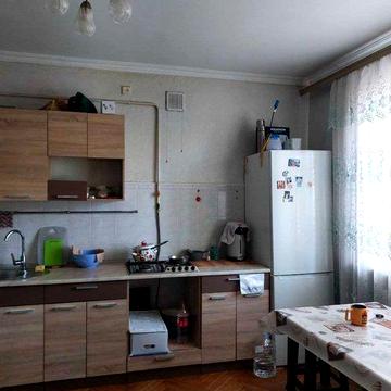 Сертіфікати ! Продам ДВА будинки 162 м² та 72 м² на діл. 0,10 га, вул. Хотинська