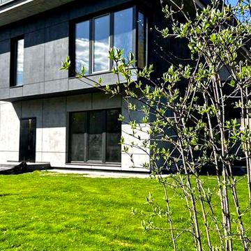 Замiська резиденція в Лісниках — 220 м² комфорту на великій ділянці 16 соток