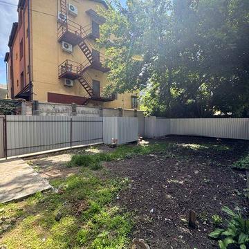Продаж частини будинку Київська (поруч 2 лікарня )