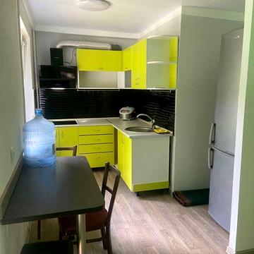Сдам 1-2х к комн комнатную кв-ру 9000  Правый берег