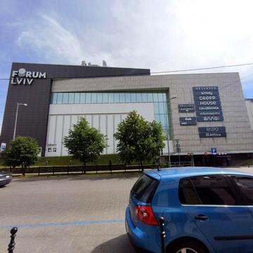 Оренда 1км квартира, центр біля ТРК  Форум вул. Під Дубом.
