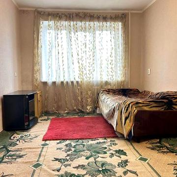 Однокімнатна квартира в районі ринку Колос