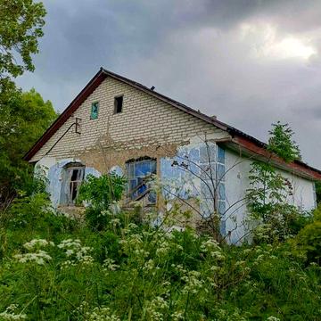 Смт Мізоч - 3 км. Будинок в селі Білашів.