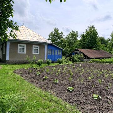 Будинок с.Нагоряни поруч р. Дністер