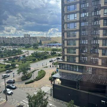 Івасюка, 4 кімнатна квартира від власника
