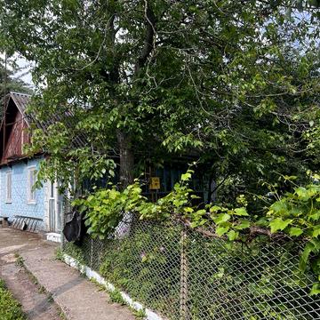 Продам хату у селі Городище з дуже хорошою тиреторією