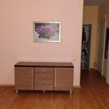 Івана Світличного вул. (Петровського), 8