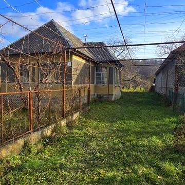Продаж будинку під реконструкцію в Невицькому