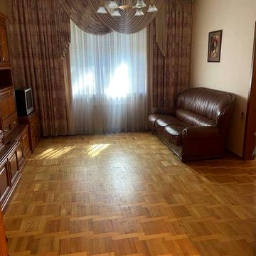 Продам 4 кімнатну квартиру з ремонтом. Від власника!!!