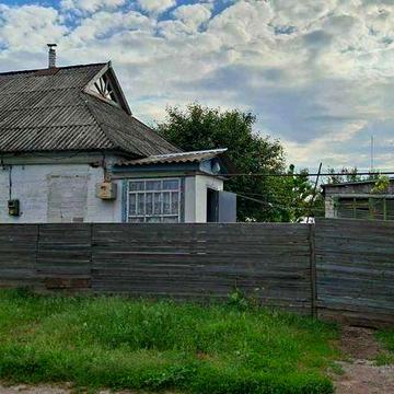 продаж житлового будинку