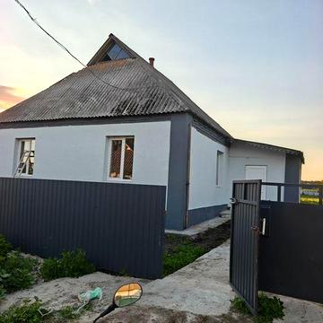 Продам хату в селі Томиловка  10км от Білой церквии