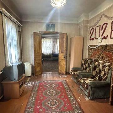 Продаж частини будинку в центрі Камянського
