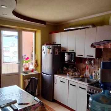 Продаж квартири Коломийська (Львів). 3 кімнати, цегла. Можна перерахунок