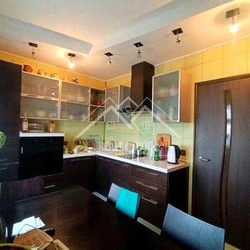 Продаж 3к квартири на Зарічному з ремонтом та меблями