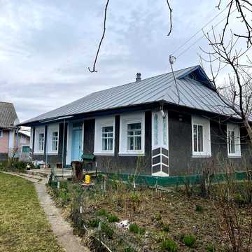 Житловий будинок є літня кухня. Є садок з плодовими деревами, ділянка 69 соток! 44788