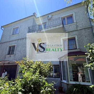 Продаж будинку: 11 кімн., 485 м² на 11 сотках у Лиманці!