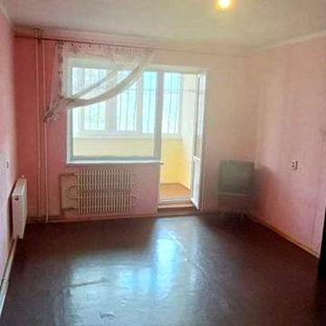 Продам 3-комнат. квартиру на Левом берегу, 5 м. АГО. Наличные.