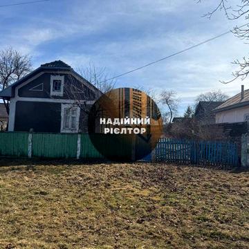 Будинок + 24сот. під забудову, спокійний куточок. с. Валява